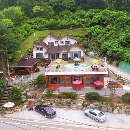 Hongcheon Flowering Hill Pension Exterior photo