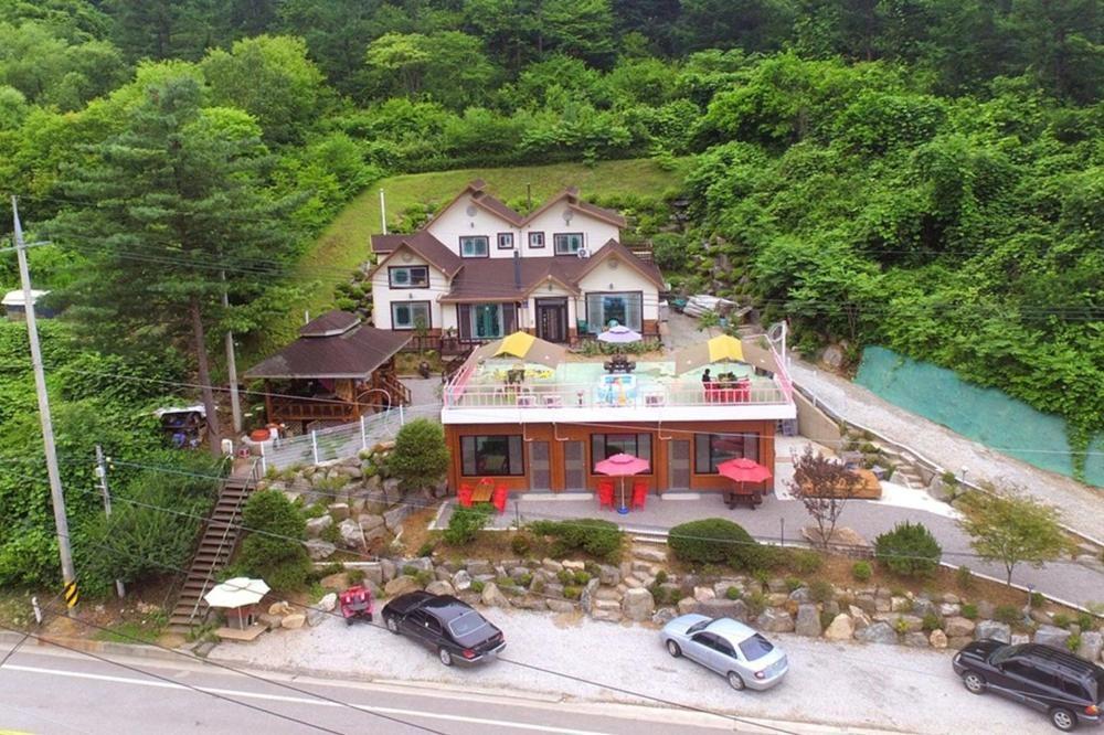 Hongcheon Flowering Hill Pension Exterior photo